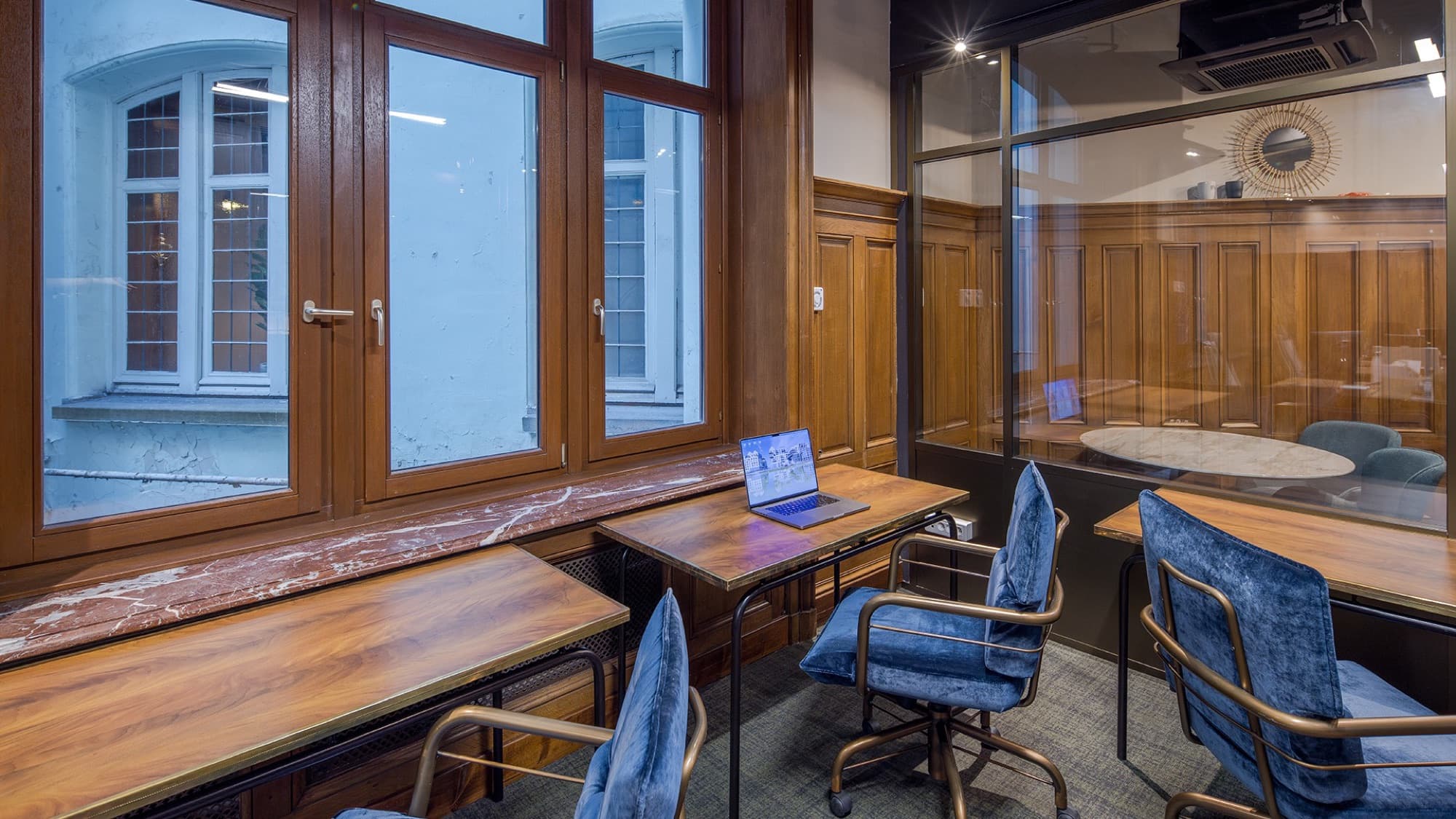 Bureau privatif 4 personnes, vue 3