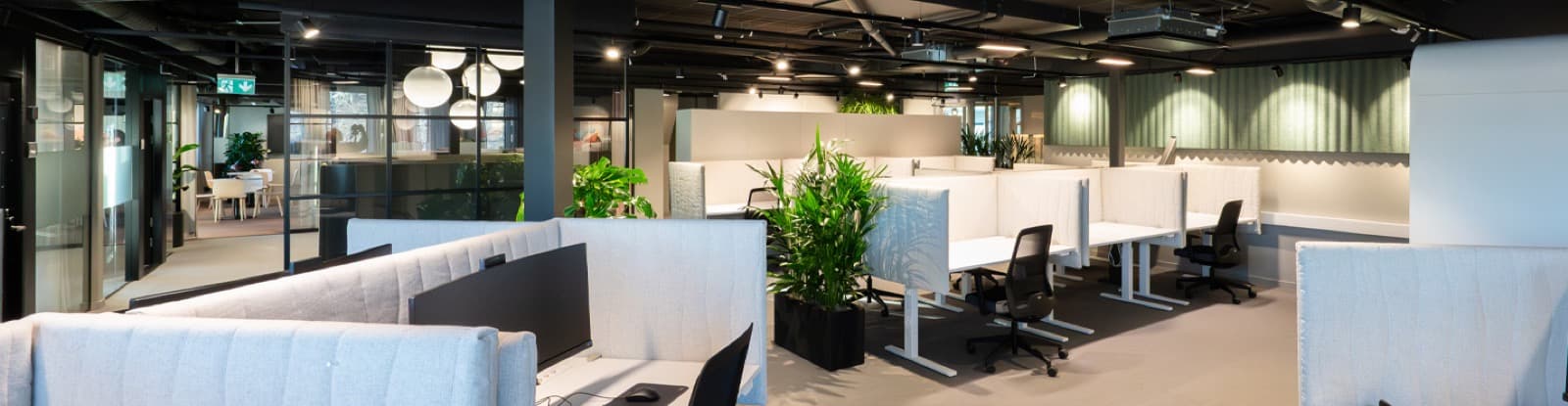 co/working Skogås centrum — Stora konferensrummet, vue 1